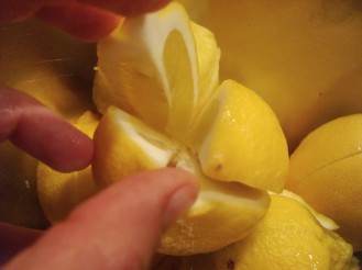 lemons cut in a cross